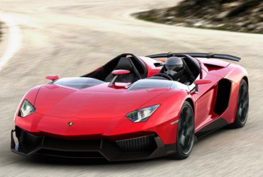 aventador-j-obchody-s-trans.jpg