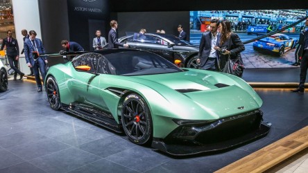 2016-aston-martin-vulcan-photos-and-info-news-car-and-driver-photo-656830-s-original.jpg