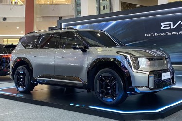 kia-ev9-jedno-z-nejrych.elektr.-suv.jpg