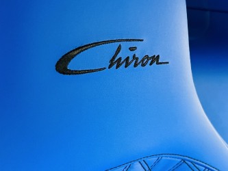 chiron-sport-tahat-dve-mota-a-dva-vodni-skutry.jpg