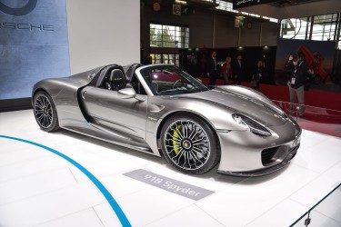 918-s-bankomatem.jpg