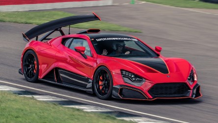 tanky-s-kridlem-jako-zenvo-tsr-s.jpg