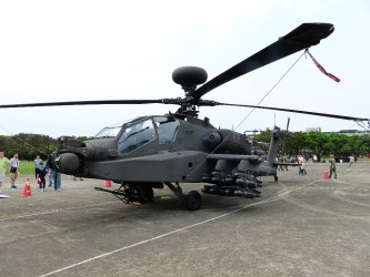 roca_ah-64e_816_display_at_hukou_camp_20140329.jpg