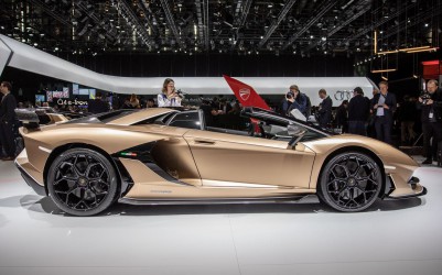lamborghini-aventador-svj-roadster-geneva-2019-hoyle-26.jpg