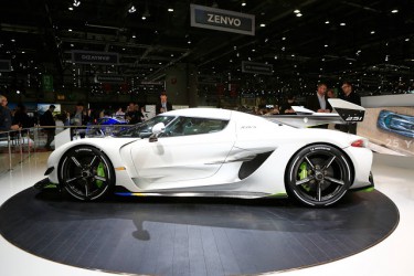 8ad8672f-koenigsegg-jesko-13.jpg