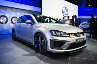 volkswagen-golf-r-400-concept-la-2014-live-07.jpg