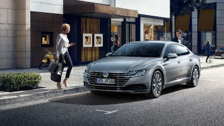 arteon-at0115-gallery-exterieur-r-line-vwr-1920x1080.jpg