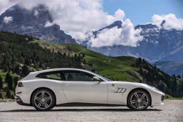 new-ferrari-gtc4-lusso-2019-picture-700x467.jpg
