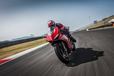 151263919384-33-panigale-v4-s3.jpg