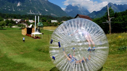 zorbing-provozovany-na-mount-everestu.jpg